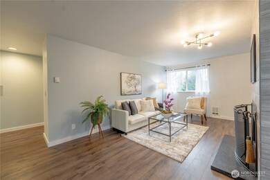 4404 Terrace Dr unit 10, Everett, WA 98203 - photo 2