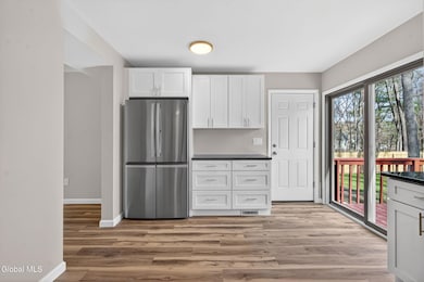 203 Woodscape Dr, Albany, NY 12203 - photo 4