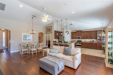 Livng/Dining/Kitchen
