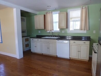10 Pleasant St unit Front, Foxboro, MA 02035 - photo 2