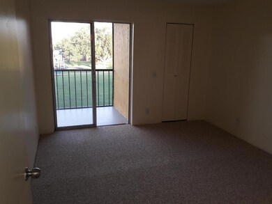 918 Meadows Cir, Boynton Beach, FL 33436 - photo 4