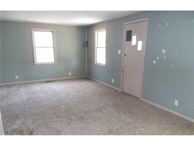 1304 W 3rd St, Anderson, IN 46016 - photo 6