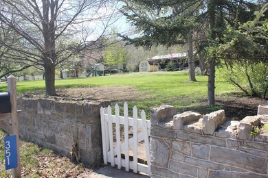 Gate