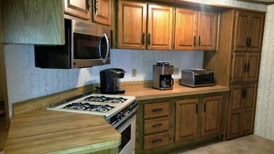 101 Clayton Dr, West Springfield, MA 01089 - photo 6