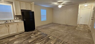 120 Mulberry unit 120, Belleville, MI 48111 - photo 2