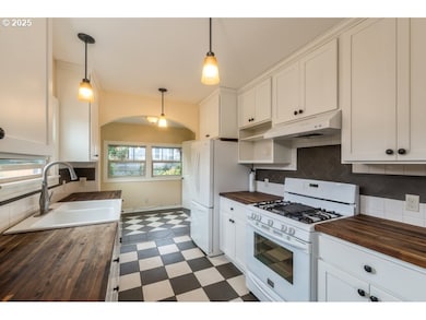 244 NE Buffalo St, Portland, OR 97211 - photo 6