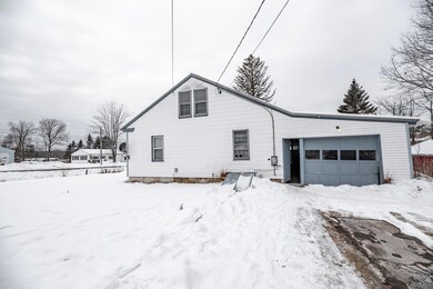 37 Jackson St, Skowhegan, ME 04976 - photo 5