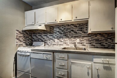 2322 Dunlavy St unit 3, Houston, TX 77006 - photo 5