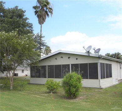 421 Northcutt Dr, Alamo, TX 78516 - photo 6