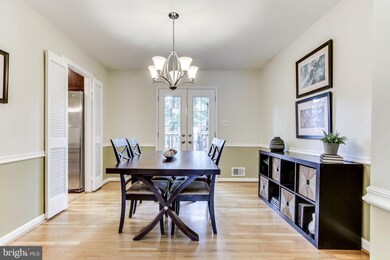 8326 Fleetwood Ct, Alexandria, VA 22308 - photo 6