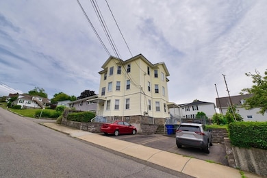 21 Jones St, Fall River, MA 02720 - photo 4
