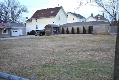 127 Perry St, Central Falls, RI 02863 - photo 5