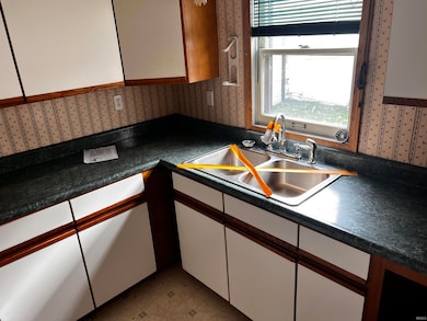 719 S Morgan St, Bluffton, IN 46714 - photo 6