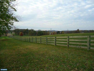 1605 Whitfield Blvd, Reading, PA 19609 - photo 5