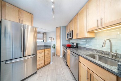 The Galaxy Towers unit 29H, Guttenberg, NJ 07093 - photo 3