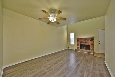 1016 Chowning Ave, Edmond, OK 73034 - photo 3