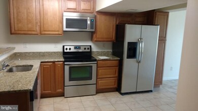 7217 Bocastle Ln, Hanover, MD 21076 - photo 2