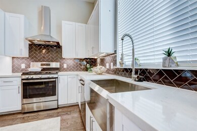 920 Thornton Rd unit G, Houston, TX 77018 - photo 2