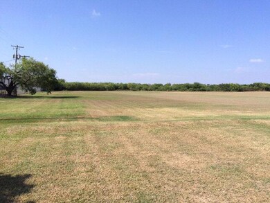 2750 Mile 6 Rd N, Weslaco, TX 78596 - photo 2