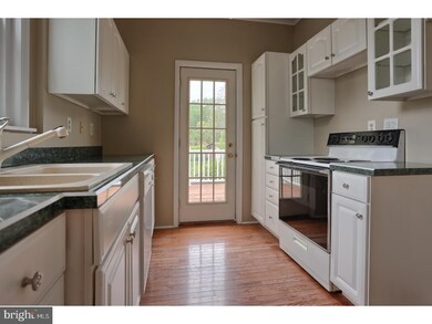 214 W Tammany St, Orwigsburg, PA 17961 - photo 4