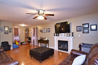 16 Laplume Ave, Lowell, MA 01854 - photo 4