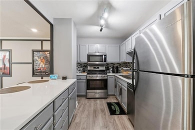 Slaton Manor unit 512, Atlanta, GA 30305 - photo 4