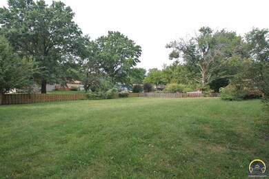 4823 SW Commanche Rd, Topeka, KS 66614 - photo 4