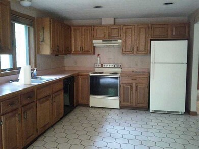 160 Kings Factory Rd, Charlestown, RI 02813 - photo 2