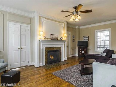 Living Room. Gas Log Fireplace