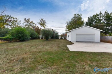 6615 Chadwell Rd SW, Huntsville, AL 35802 - photo 4