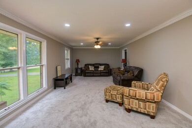 405 Cloverdale Rd, Shelbyville, TN 37160 - photo 6