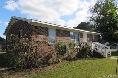 201 Clinton St, Roanoke Rapids, NC 27870 - photo 3