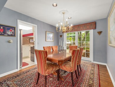 639 S Hillcrest Ave, Elmhurst, IL 60126 - photo 5