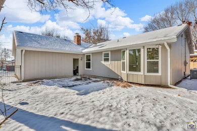 5824 SW 28th Terrace, Topeka, KS 66614 - photo 5