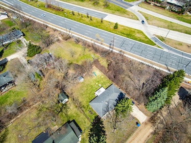 1061 Dorchester Ave, Bloomfield Hills, MI 48302 - photo 7