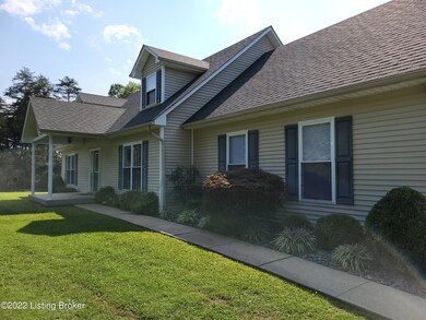 676 S Sanders Ln, Lebanon Junction, KY 40150 - photo 3