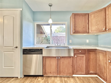 4614 Tealwood Cir, Garland, TX 75043 - photo 7