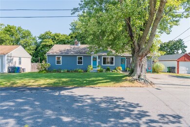 39 Michael Dr, Warwick, RI 02889 - photo 2