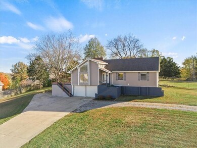 501 Maple Ln, Lansing, KS 66043 - photo 2