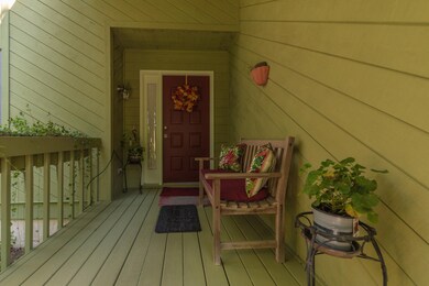 2_Whitemarsh_Dr_007