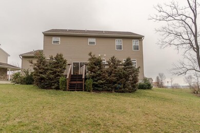 6976 Hearth Ln, Macungie, PA 18062 - photo 5