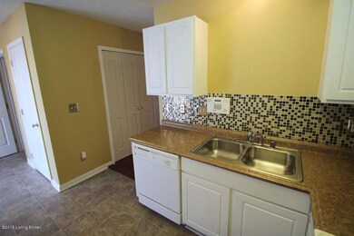 6904 Beulah Church Rd, Louisville, KY 40228 - photo 3