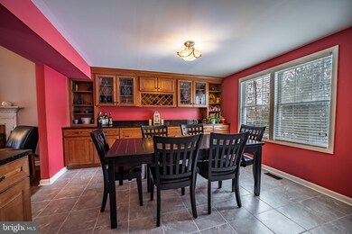 10367 Launcelot Ln, Columbia, MD 21044 - photo 4