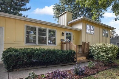 7102 Larsen Ln, Shawnee, KS 66203 - photo 3