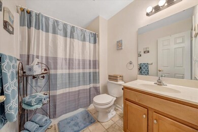 6 Main Hall Full Bath