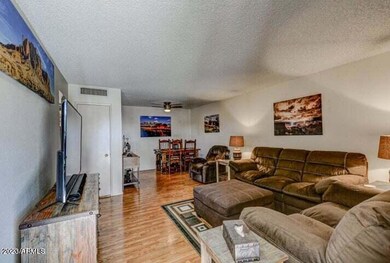 13610 N Silverbell Dr, Sun City, AZ 85351 - photo 3