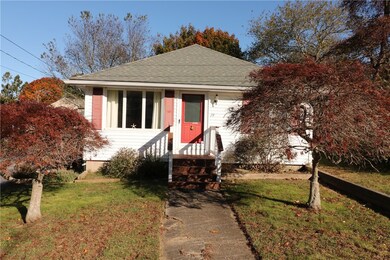 19 Marian Ave, Narragansett, RI 02882 - photo 2