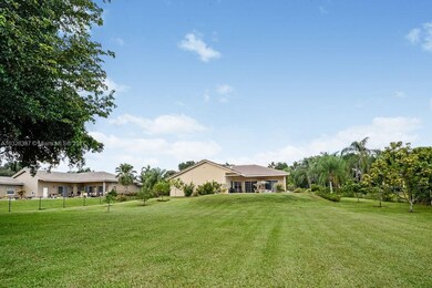 12000 SW 19th Ct, Davie, FL 33325 - photo 6