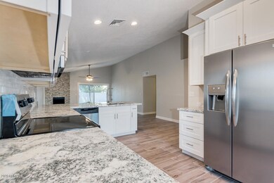 Belleview-Kitchen3