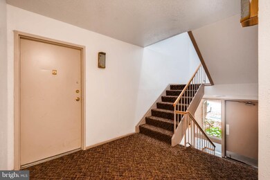 9 Windblown Ct unit 202, Baltimore, MD 21209 - photo 2